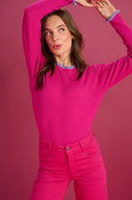 Load image into Gallery viewer, Frill Rim Turtle Neck
