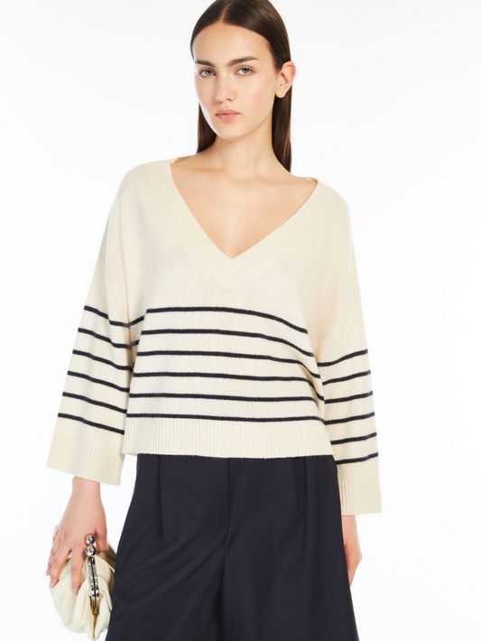 Leva Jumper