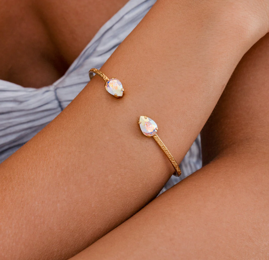 Petite drop bracelet gold