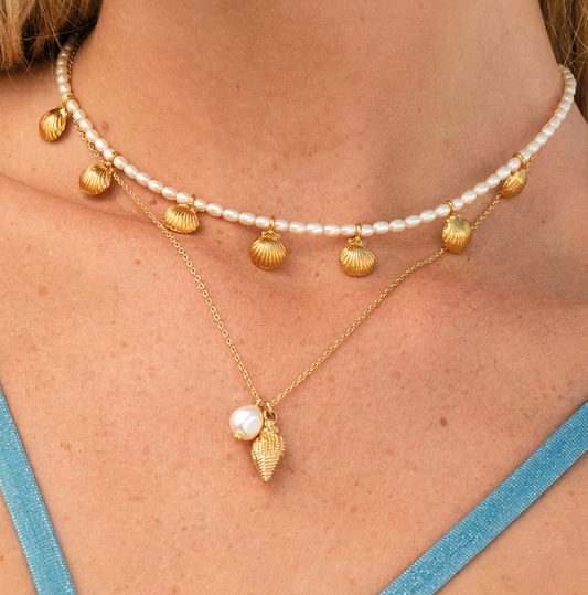 Shell pearl necklace gold