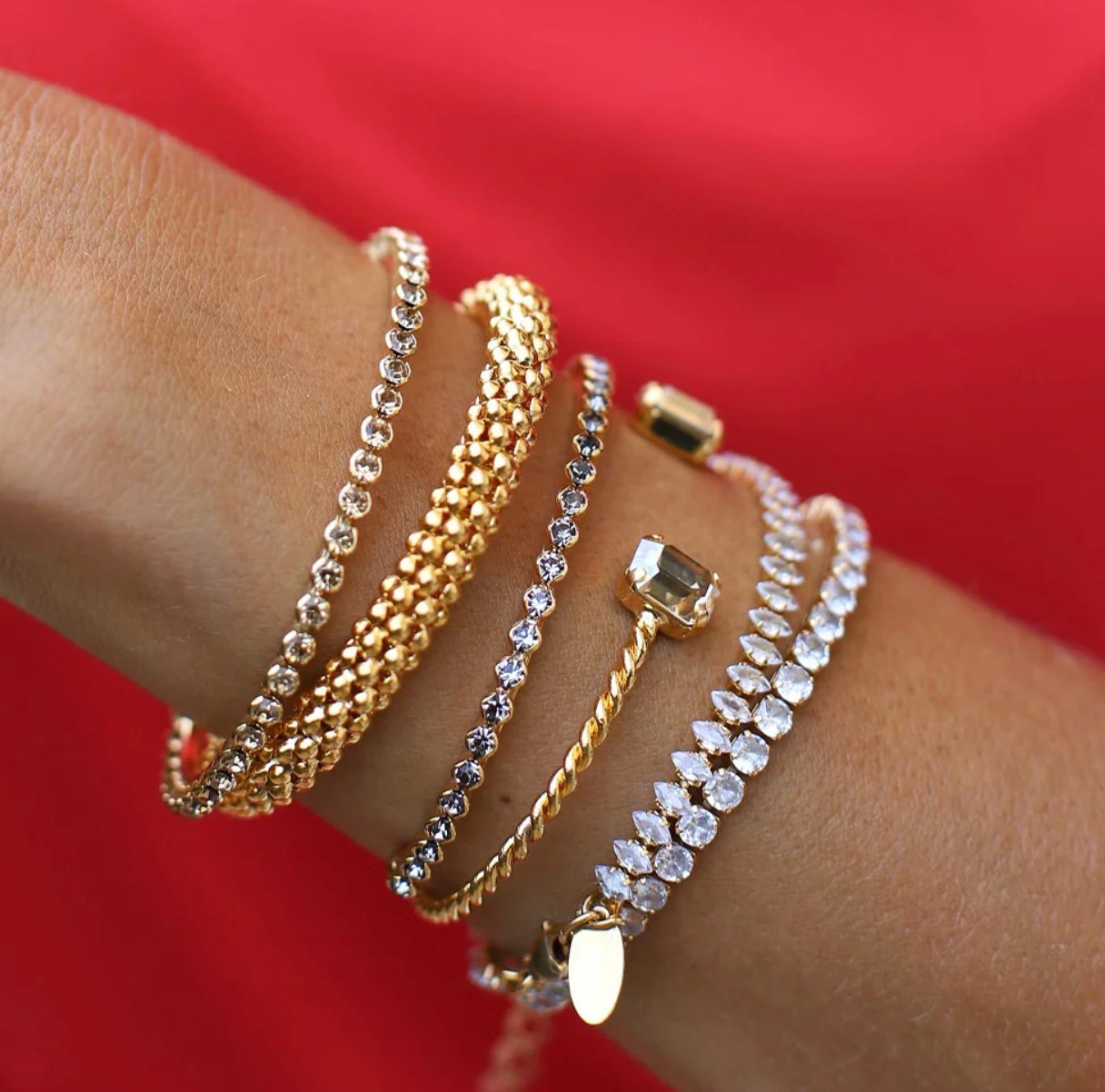 Siri bangle gold