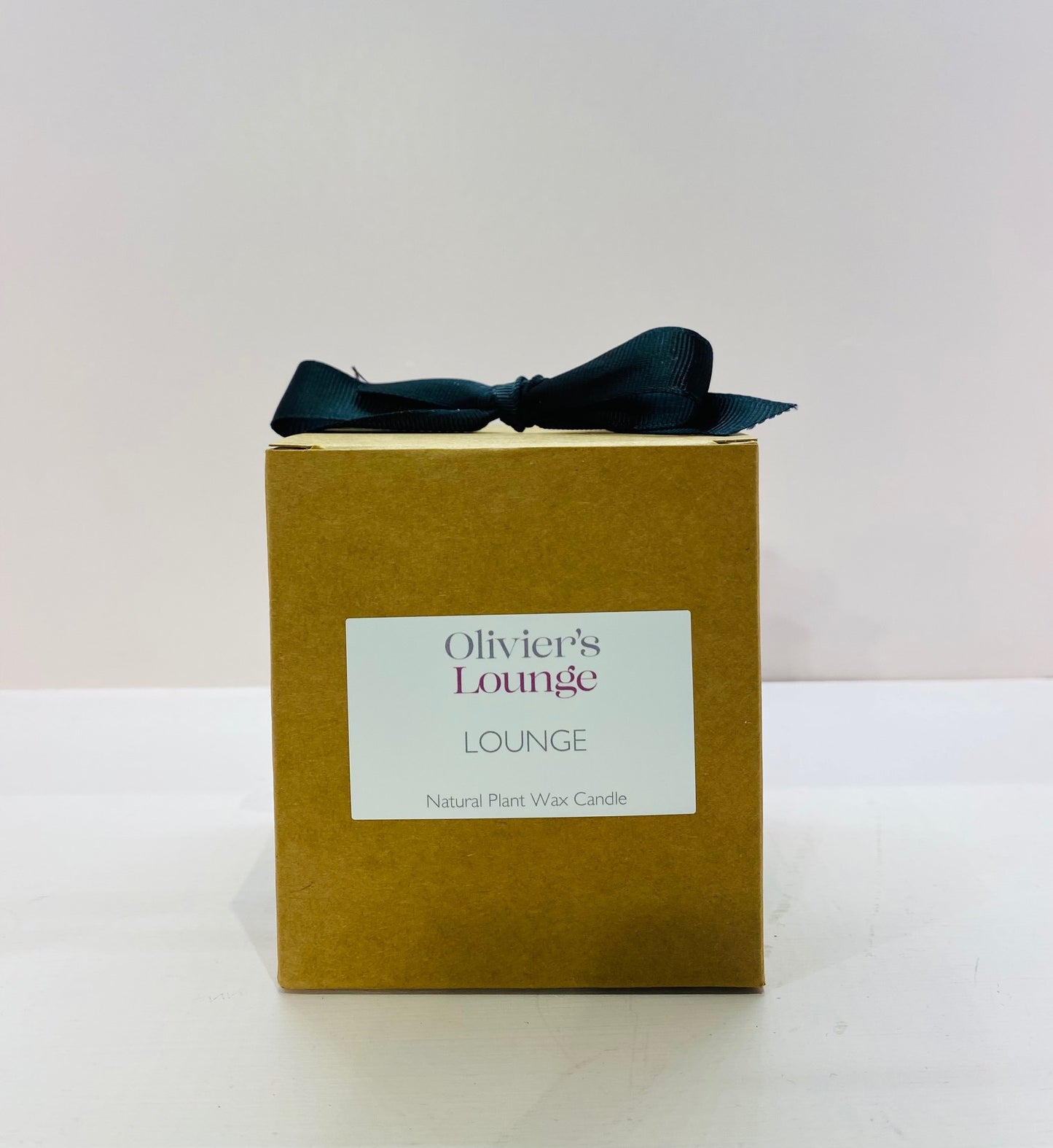 Olivier's Lounge medium 1 wick candle
