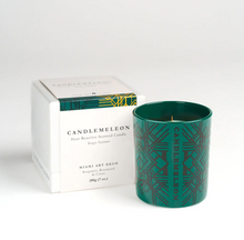 Load image into Gallery viewer, Candlemeleon Reactive Scented Candle

